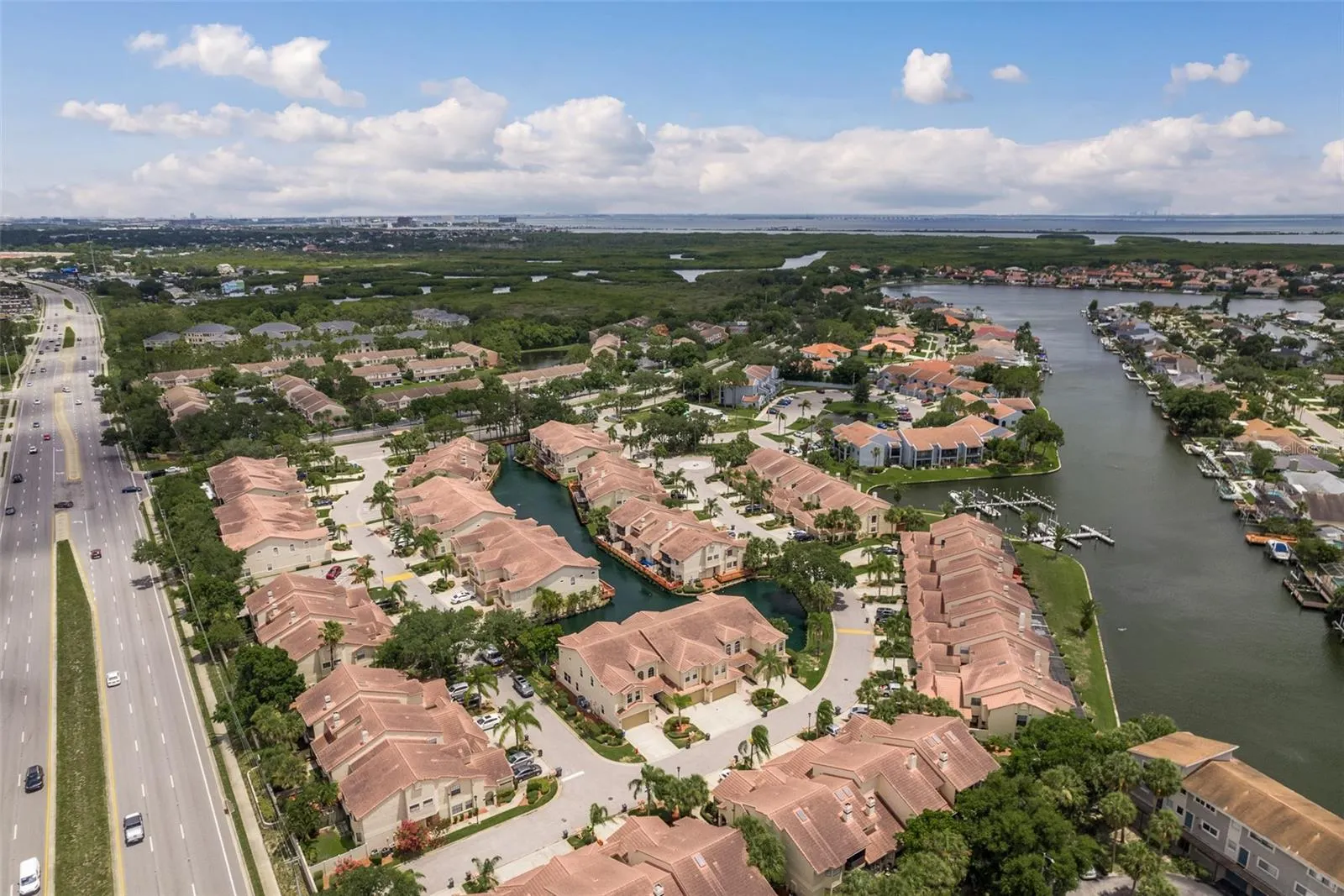 10429 LA MIRAGE CT