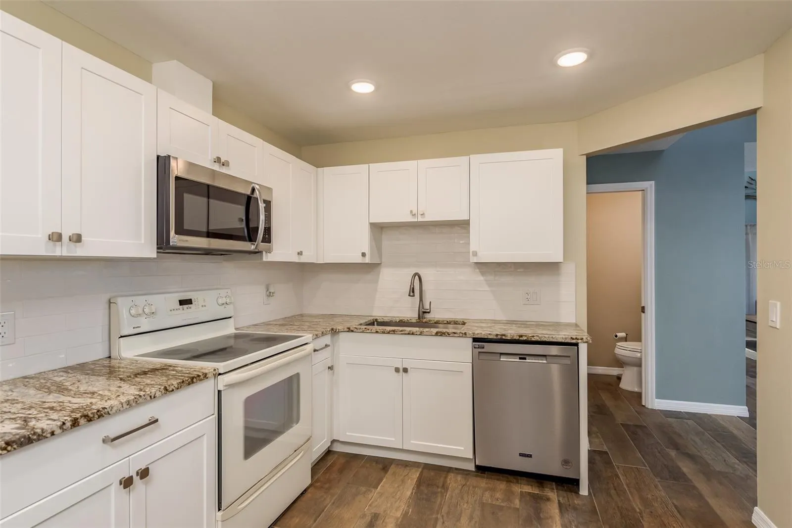 10429 LA MIRAGE CT