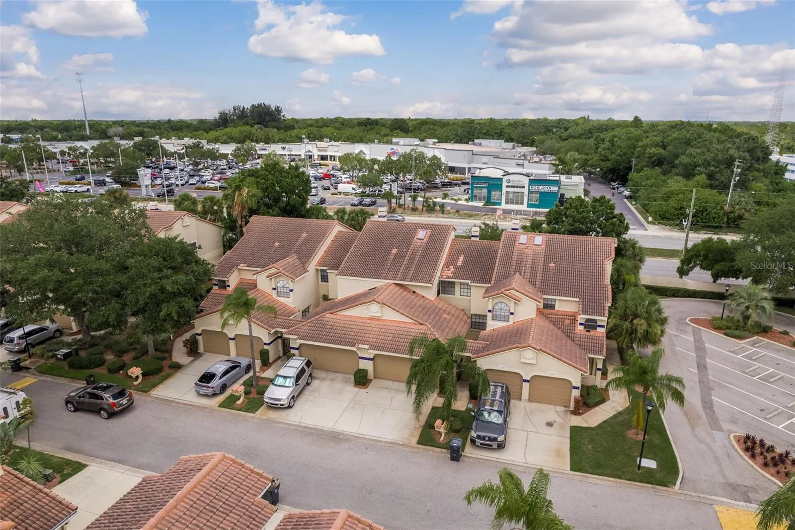 10429 LA MIRAGE CT