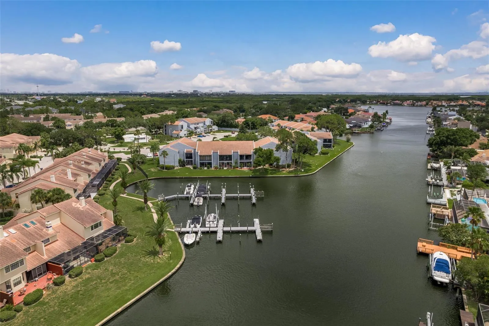10429 LA MIRAGE CT