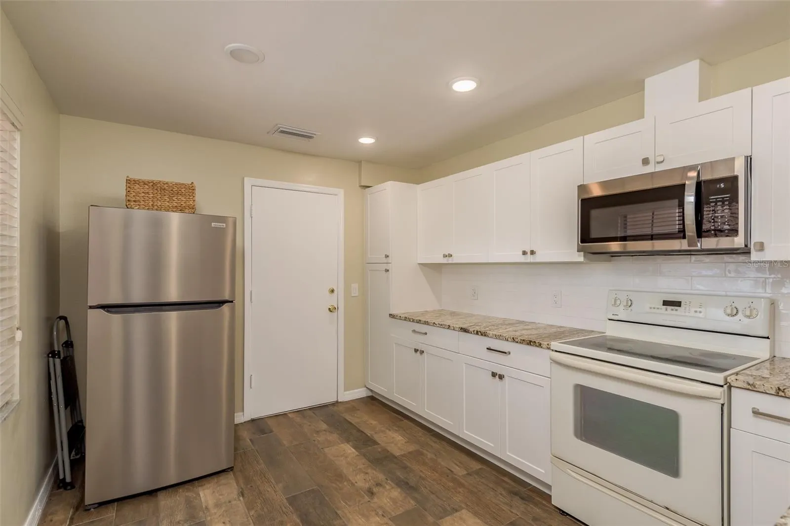10429 LA MIRAGE CT