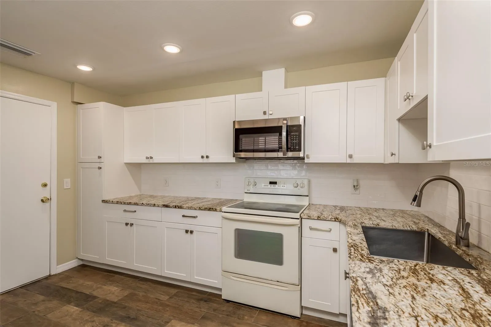 10429 LA MIRAGE CT