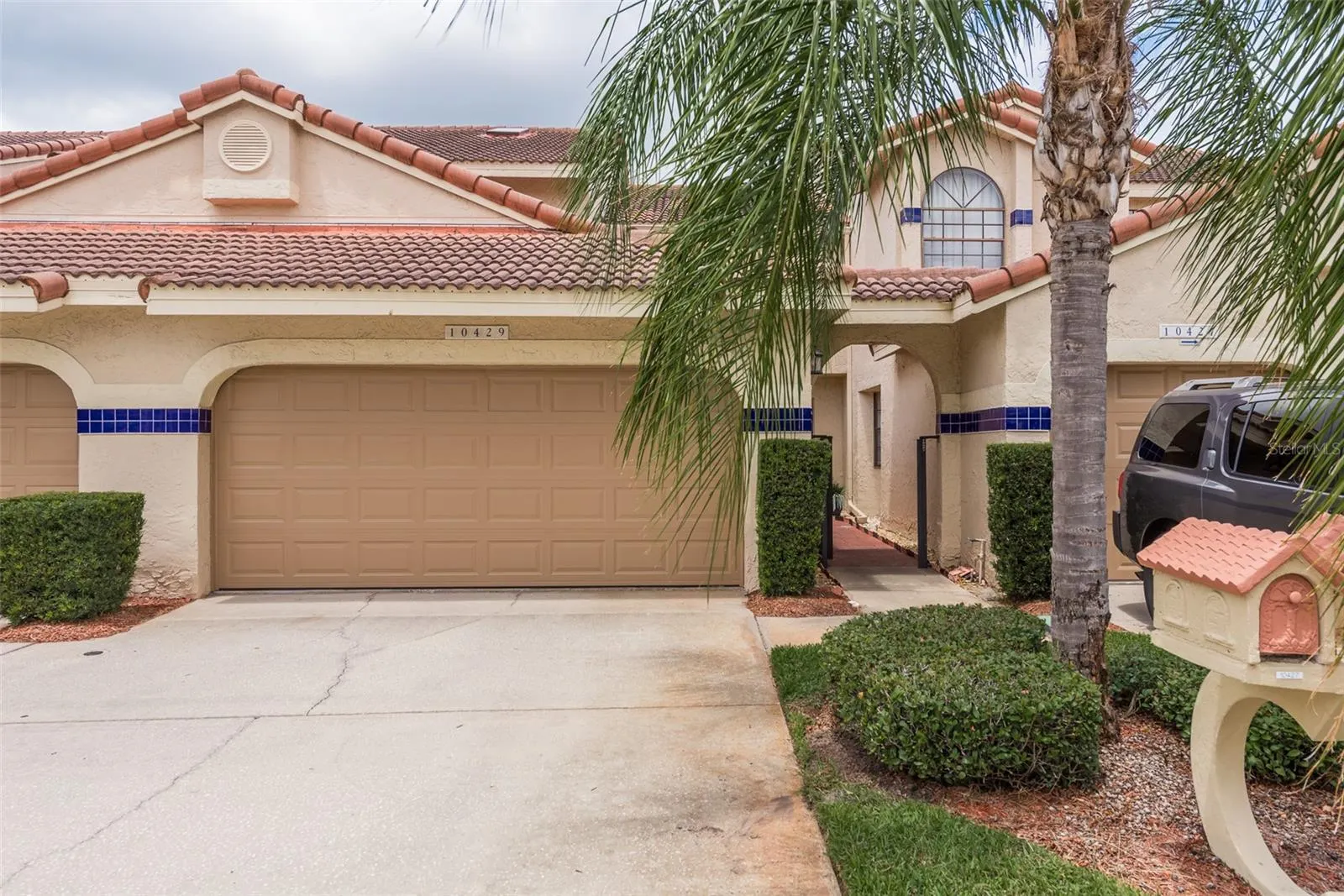 10429 LA MIRAGE CT
