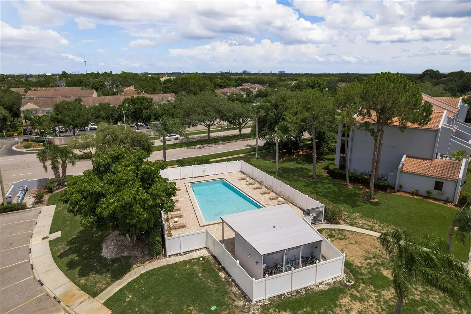10429 LA MIRAGE CT