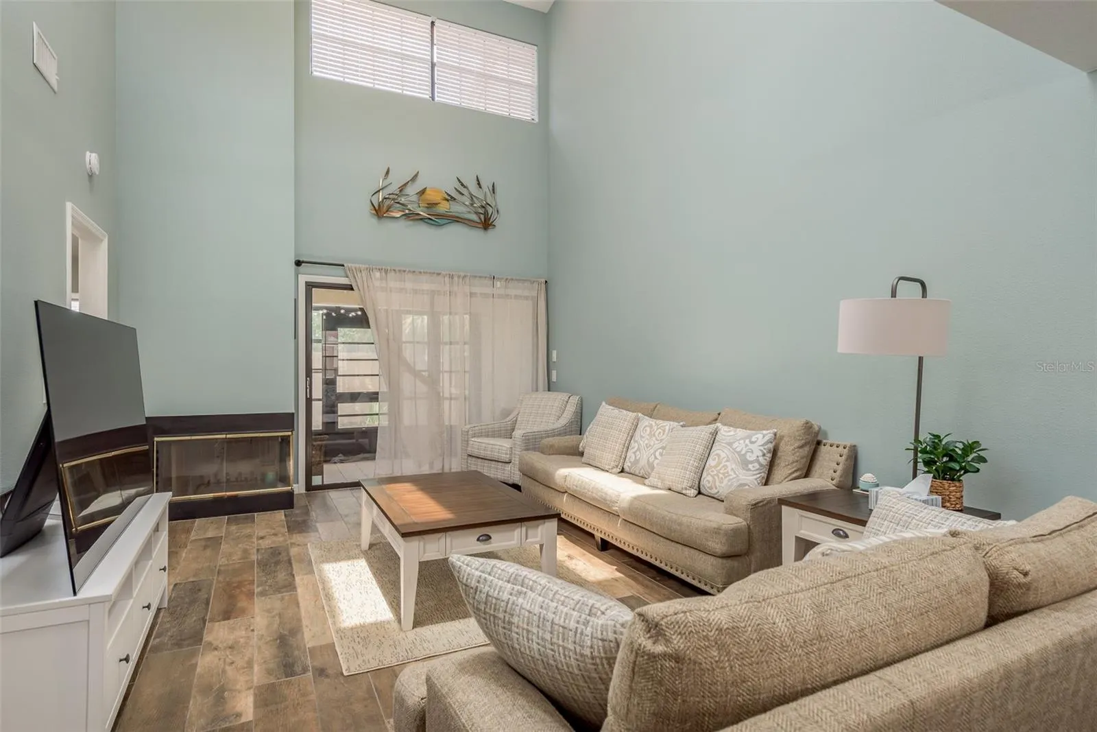 10429 LA MIRAGE CT
