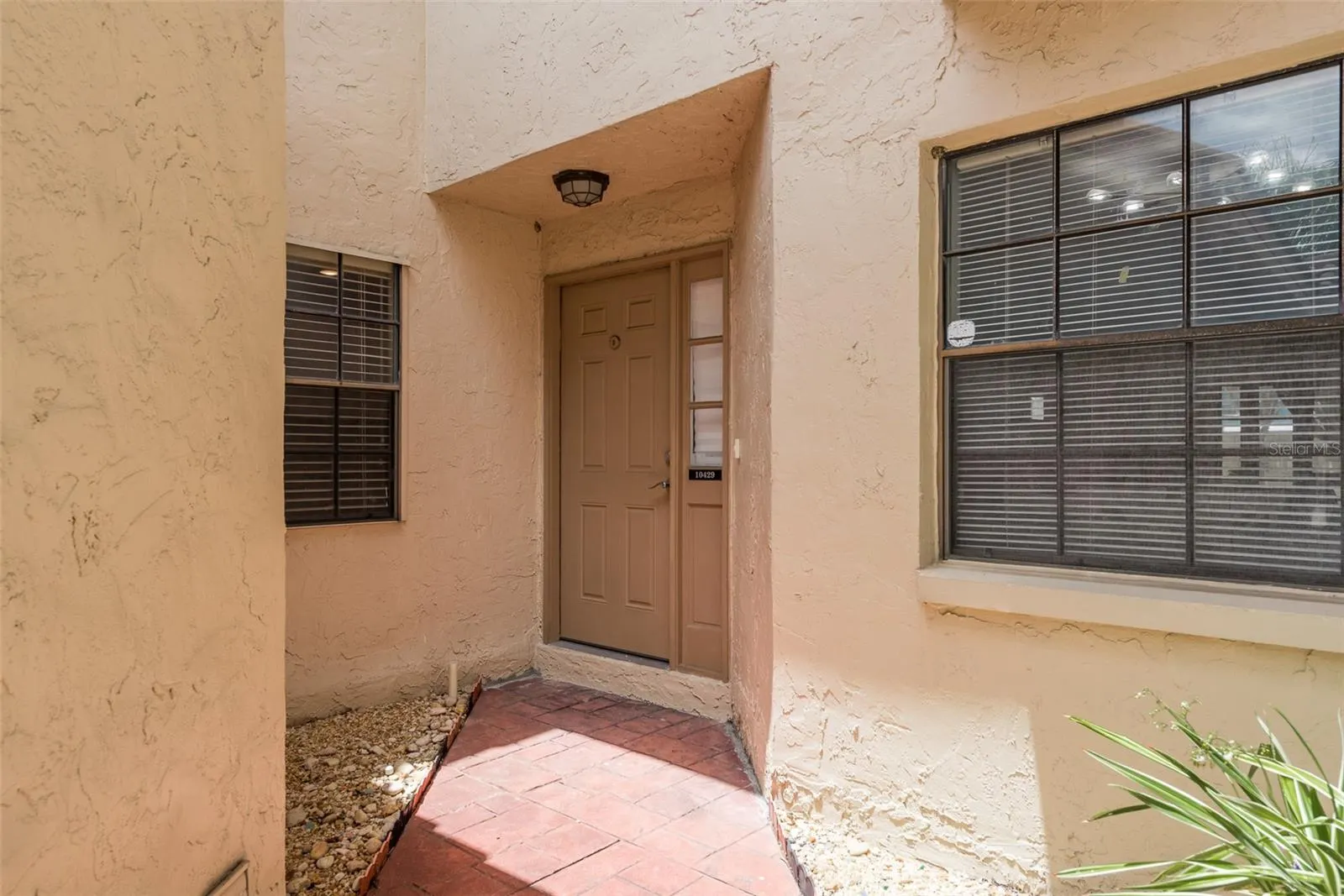 10429 LA MIRAGE CT