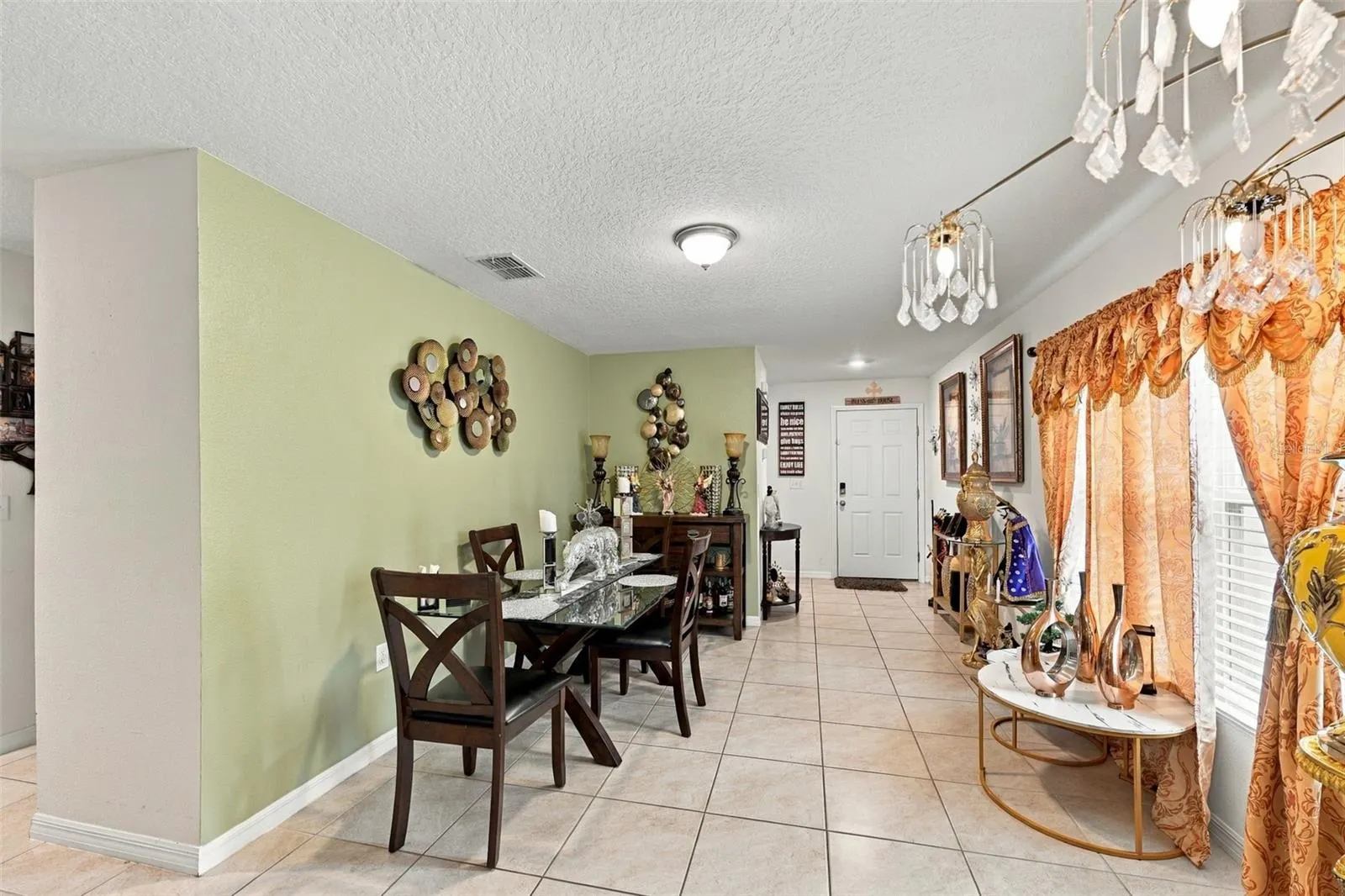 588 OLIVE CONCH ST