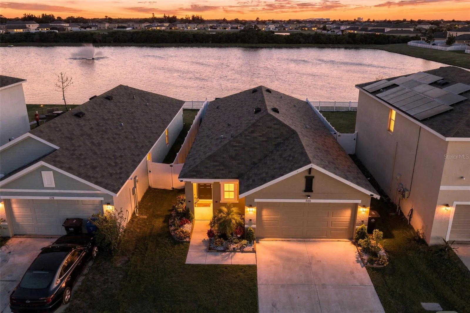 588 OLIVE CONCH ST