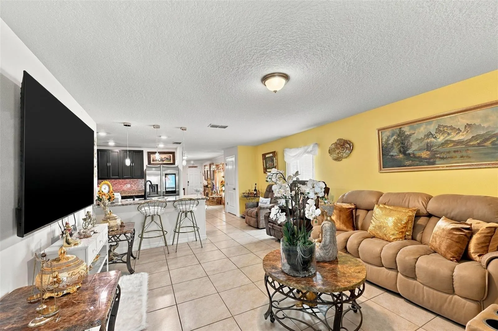 588 OLIVE CONCH ST