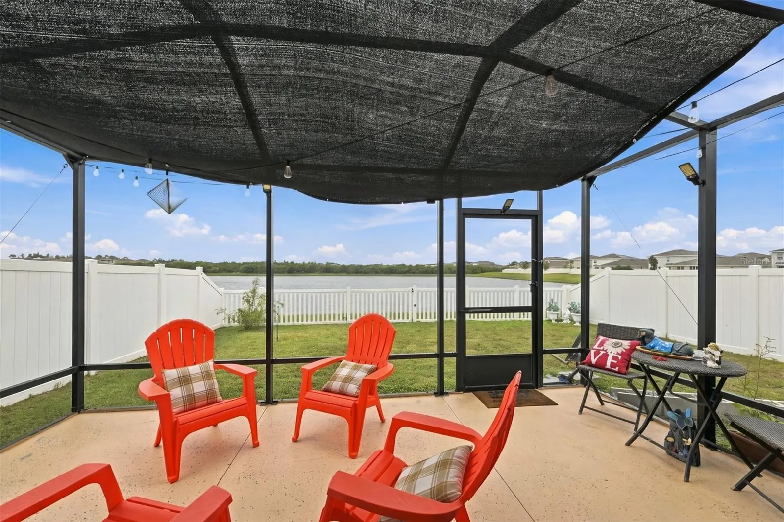 588 OLIVE CONCH ST