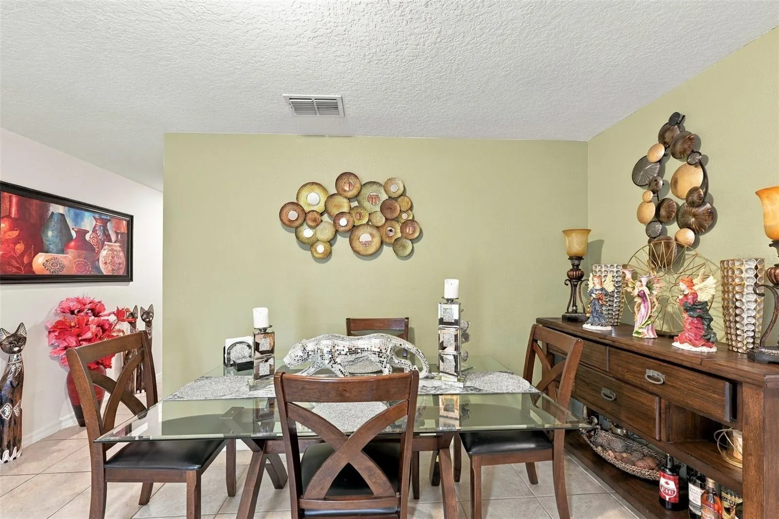 588 OLIVE CONCH ST