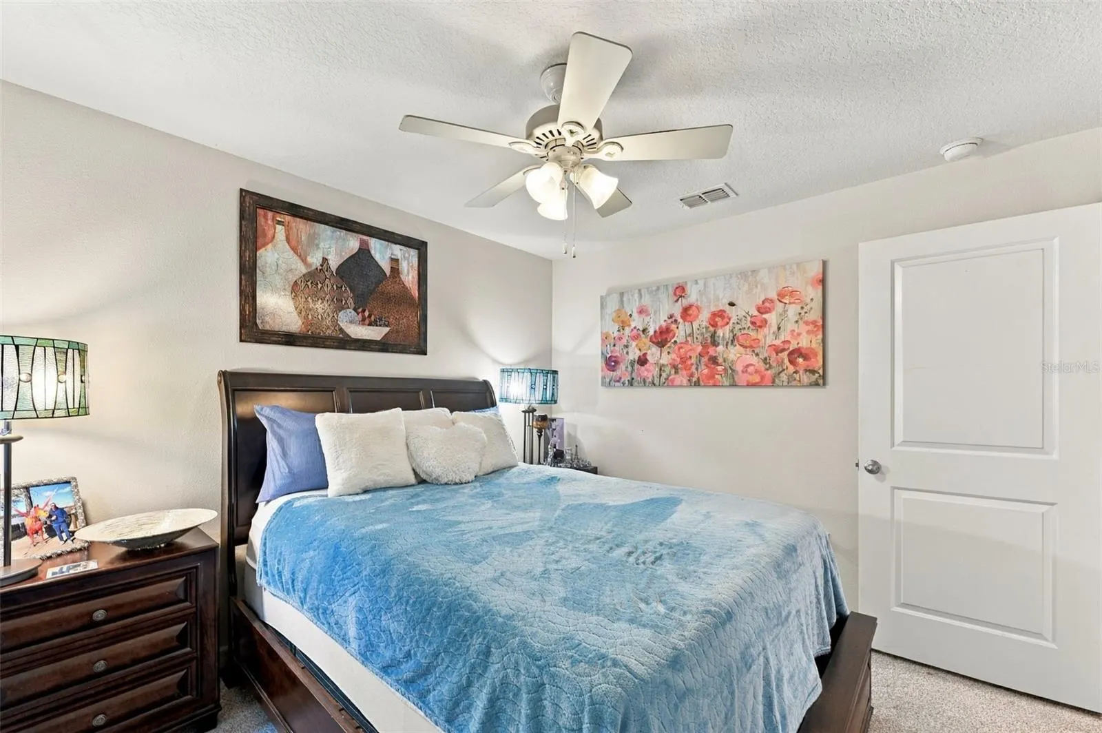 588 OLIVE CONCH ST