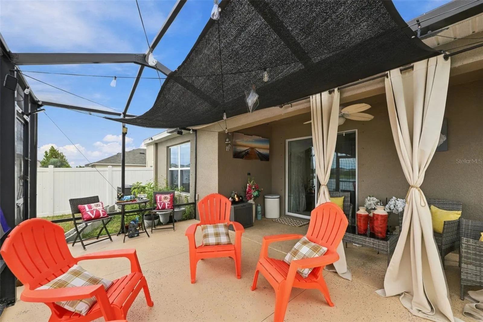 588 OLIVE CONCH ST