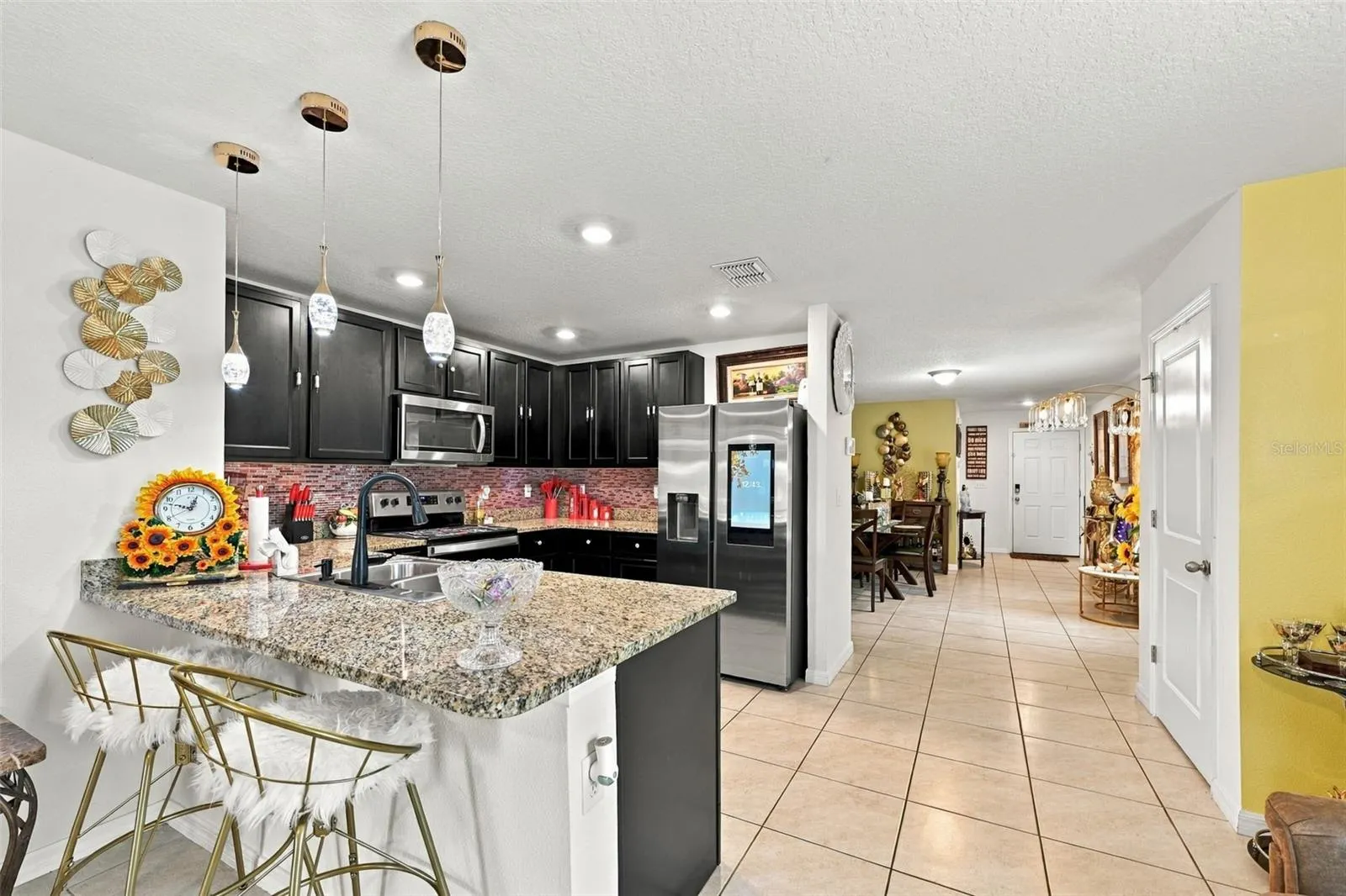 588 OLIVE CONCH ST