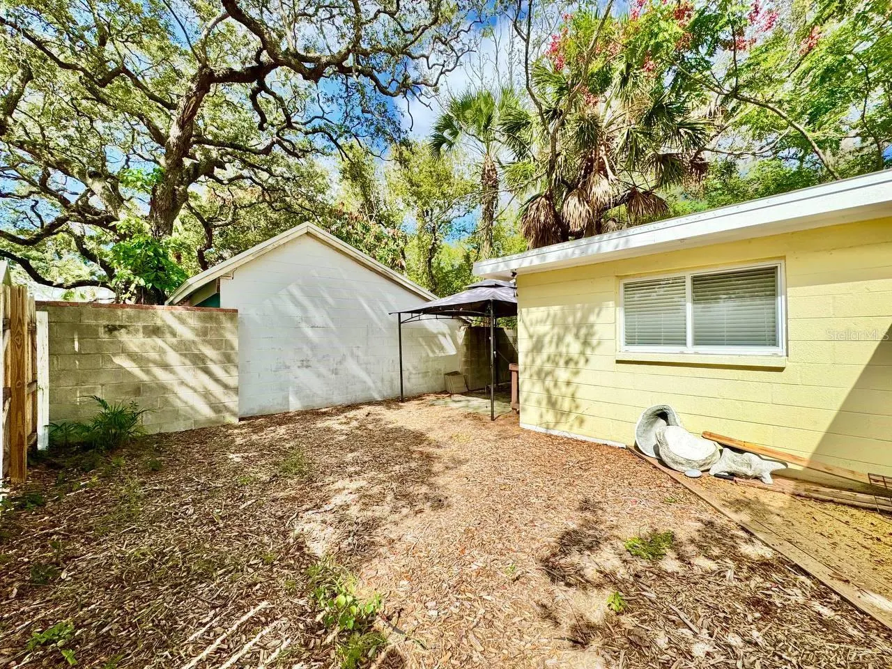 18 W ORANGE ST