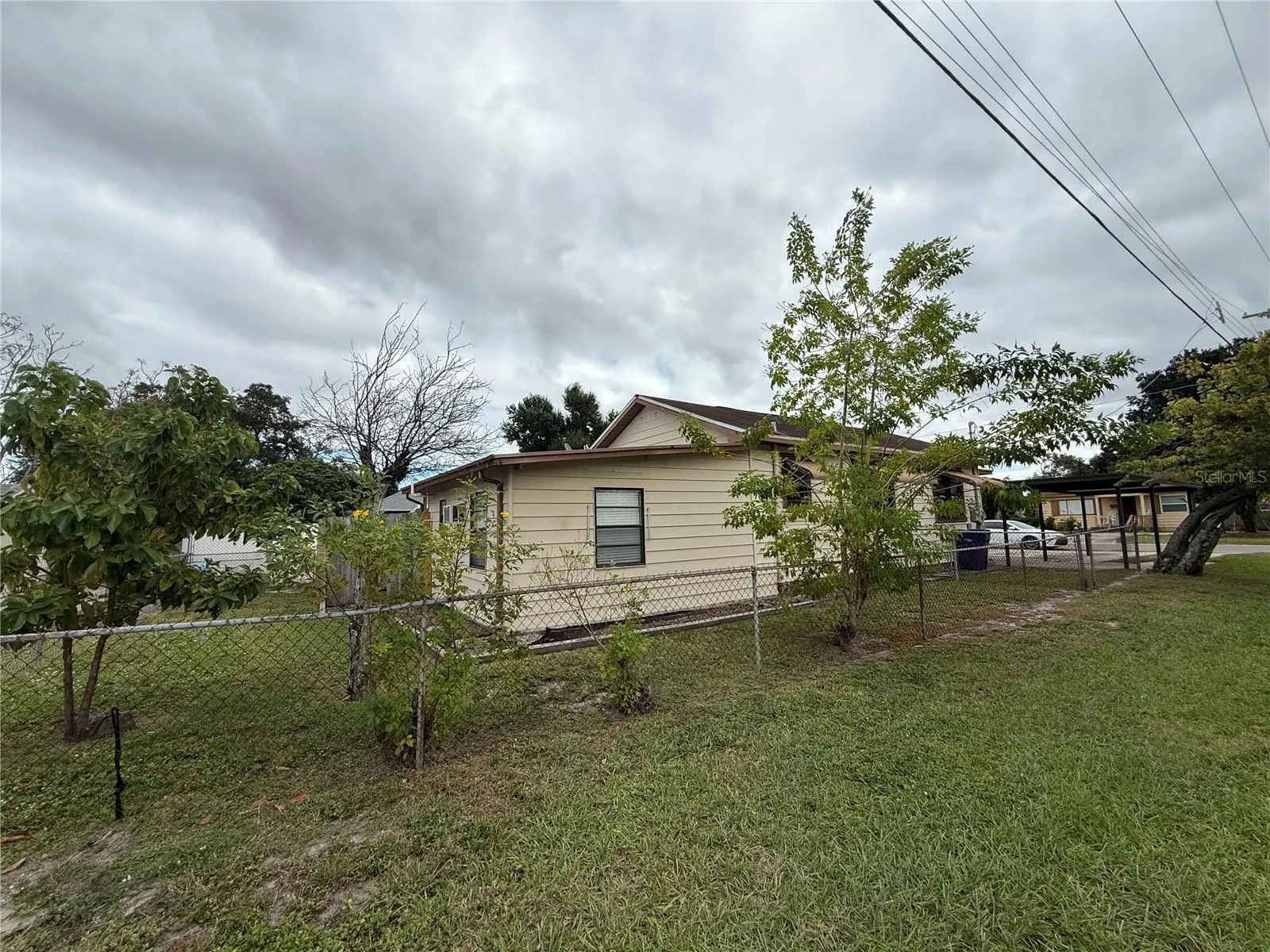 2933 W WALNUT ST