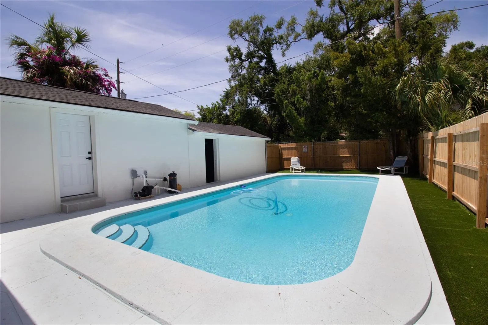 3459 8TH AVE N