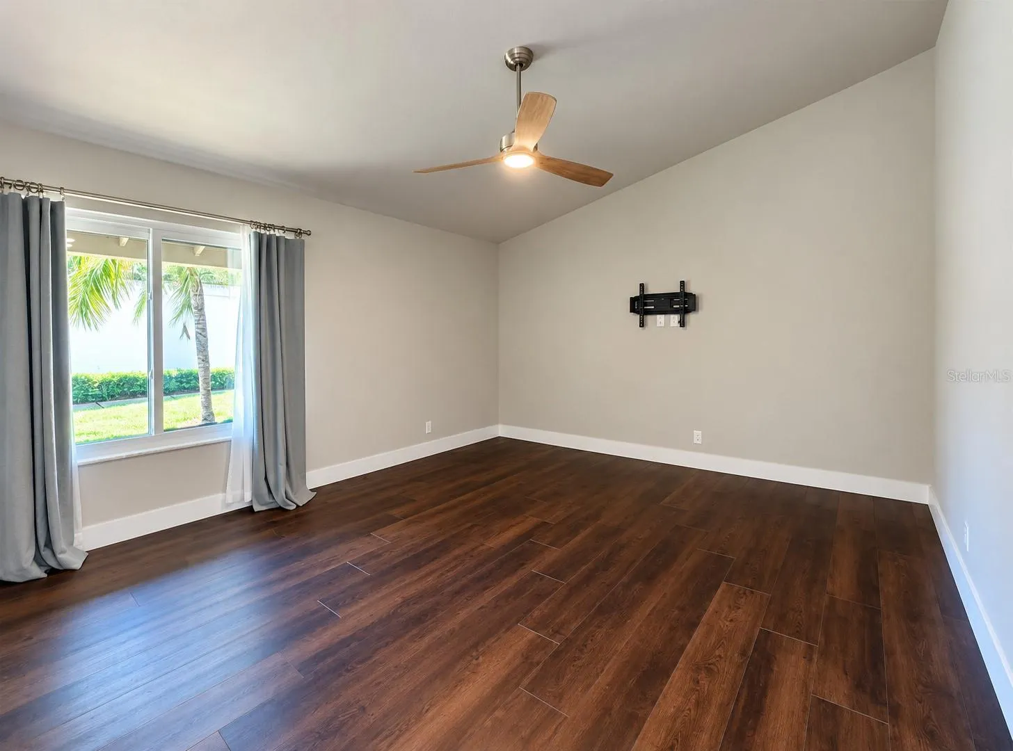 2209 BELLEAIR RD #C23 #C23