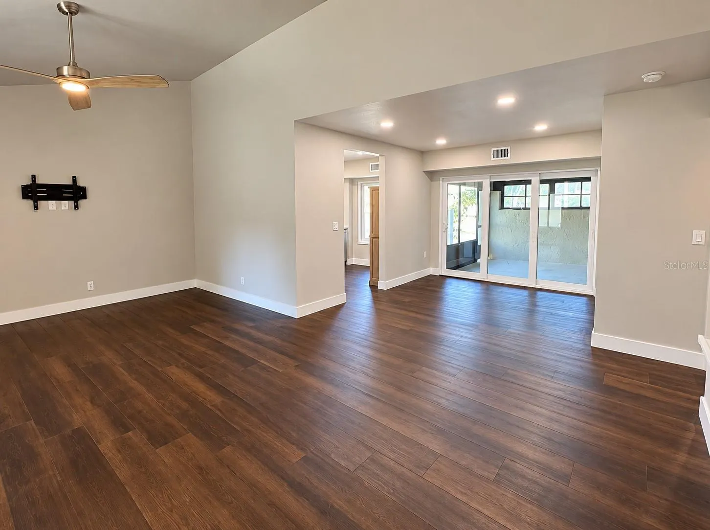2209 BELLEAIR RD #C23 #C23