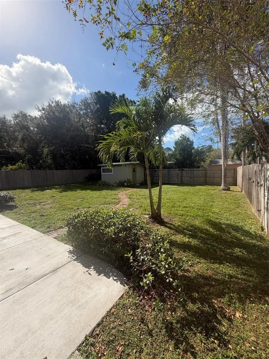 1738 SANTA ANNA DR
