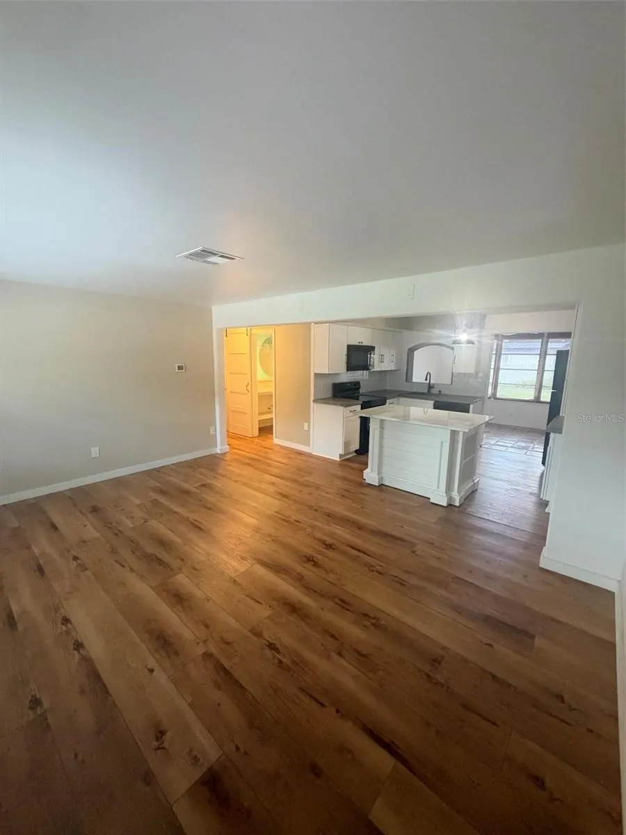 1738 SANTA ANNA DR