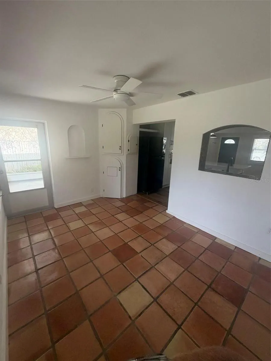 1738 SANTA ANNA DR