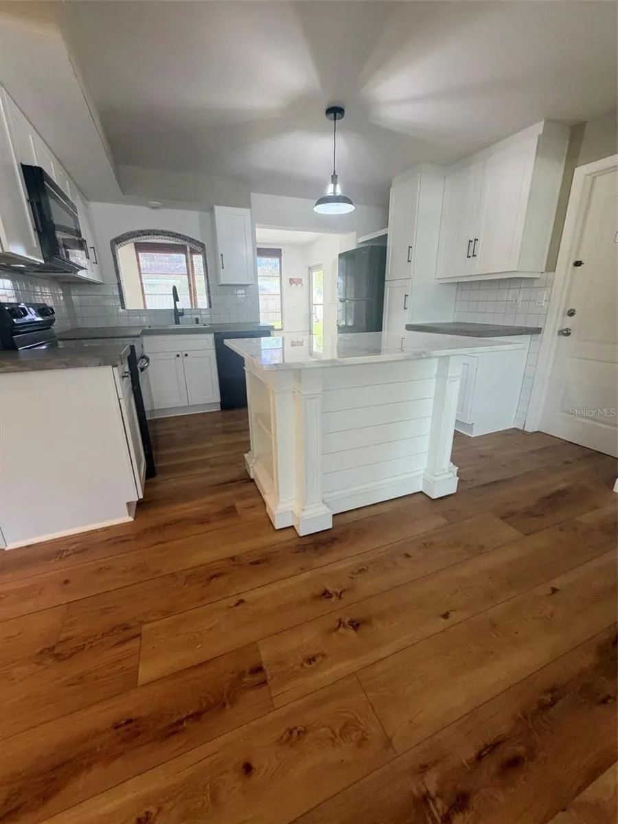 1738 SANTA ANNA DR