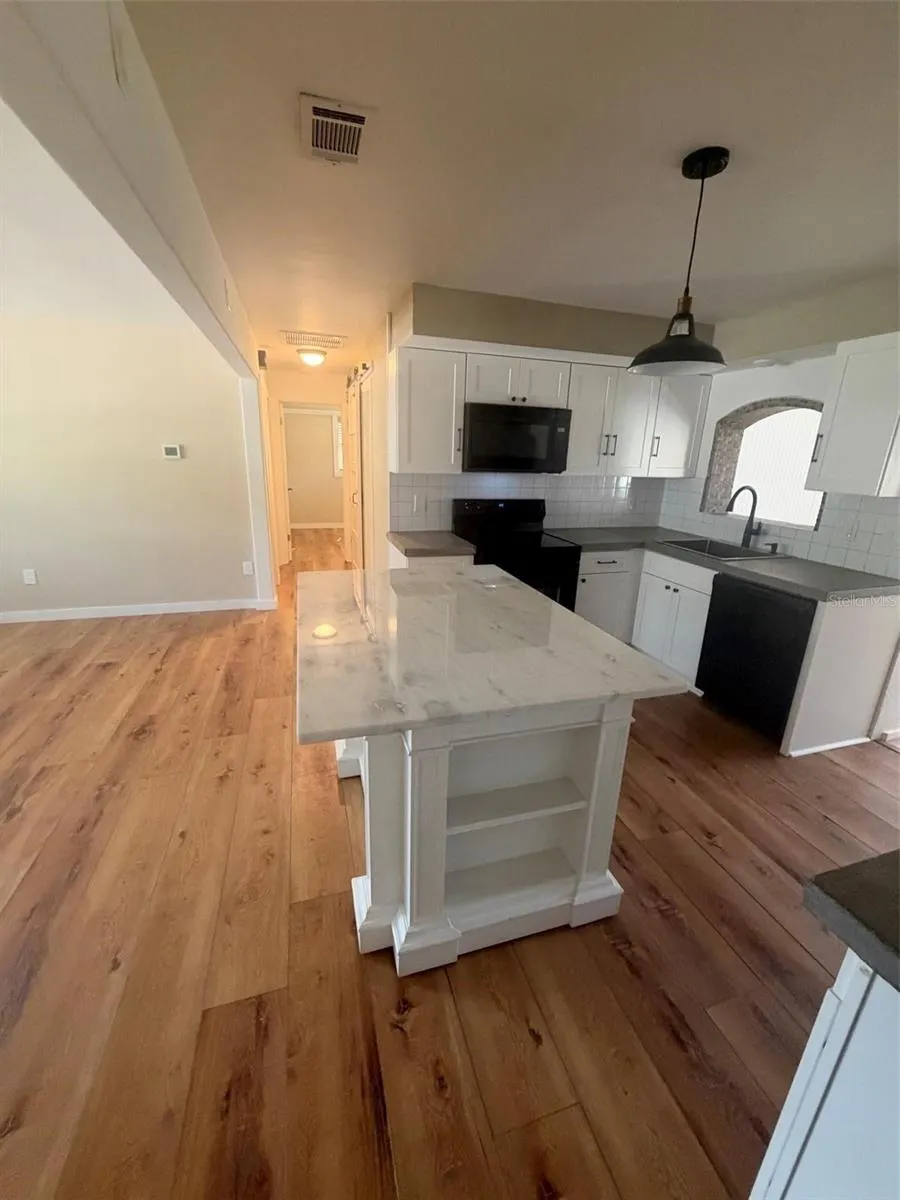 1738 SANTA ANNA DR