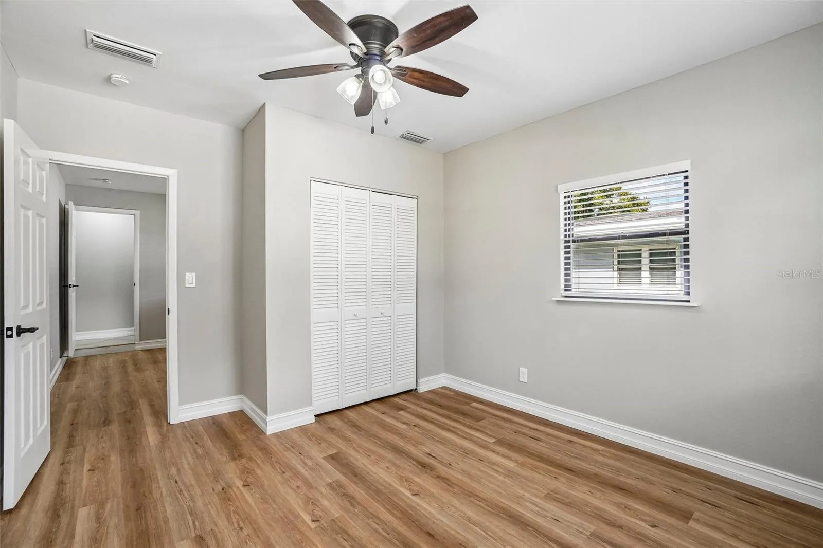 715 PAPAYA DR