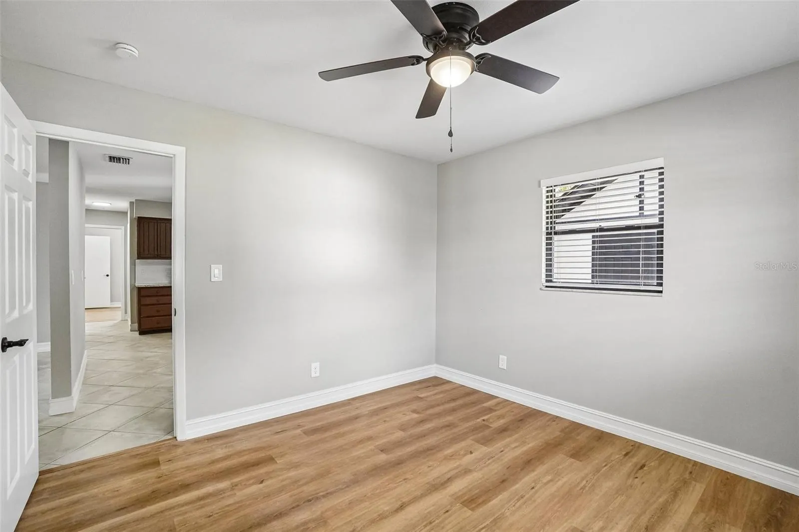 715 PAPAYA DR