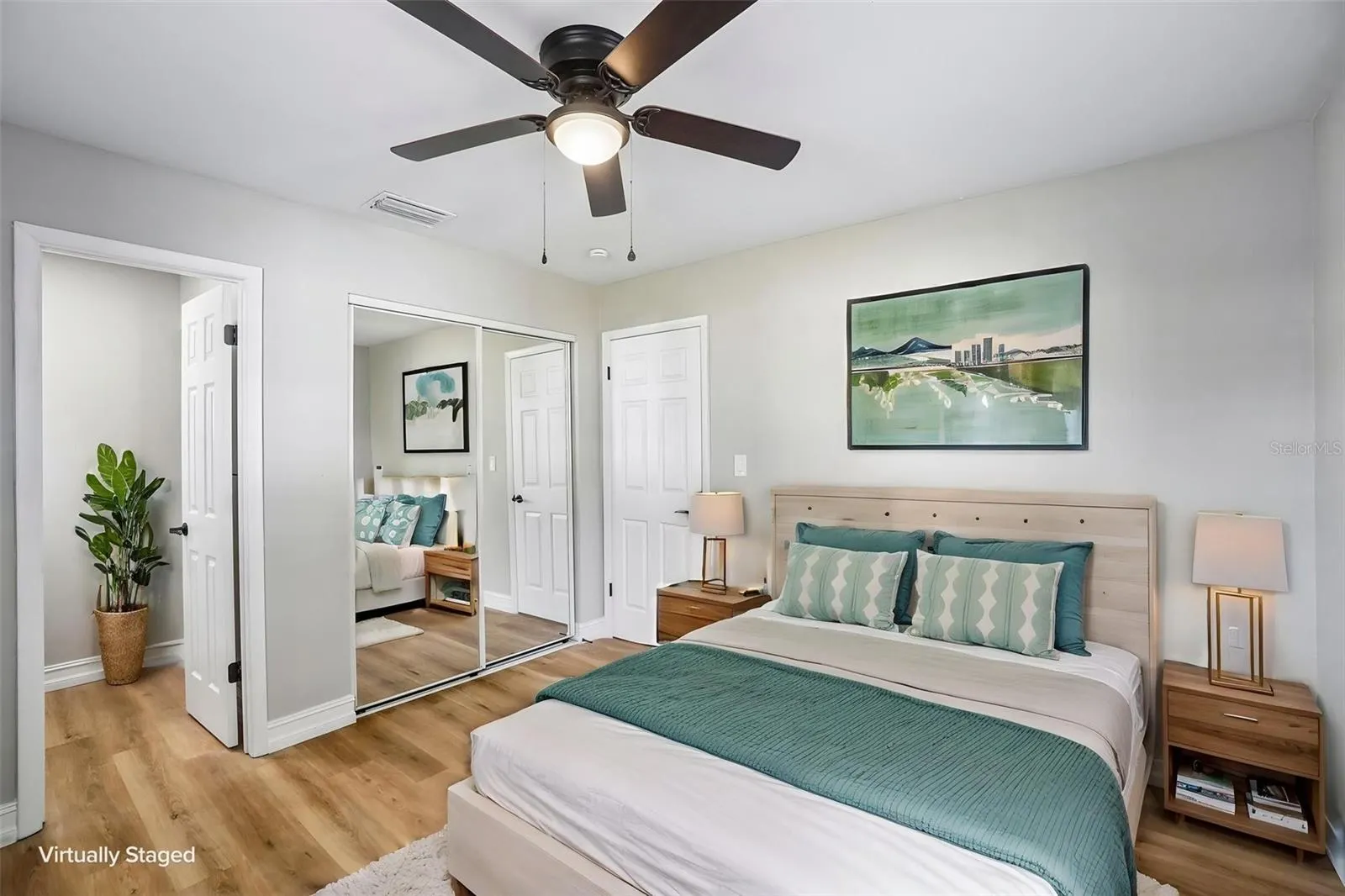 715 PAPAYA DR