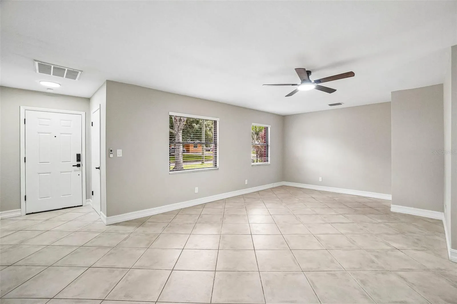 715 PAPAYA DR