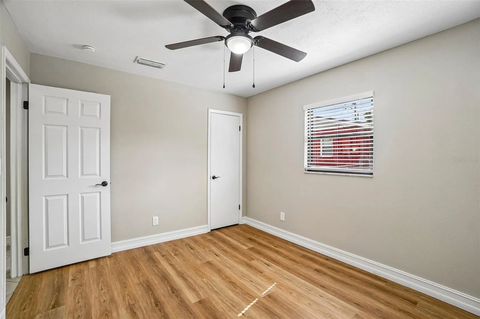 715 PAPAYA DR