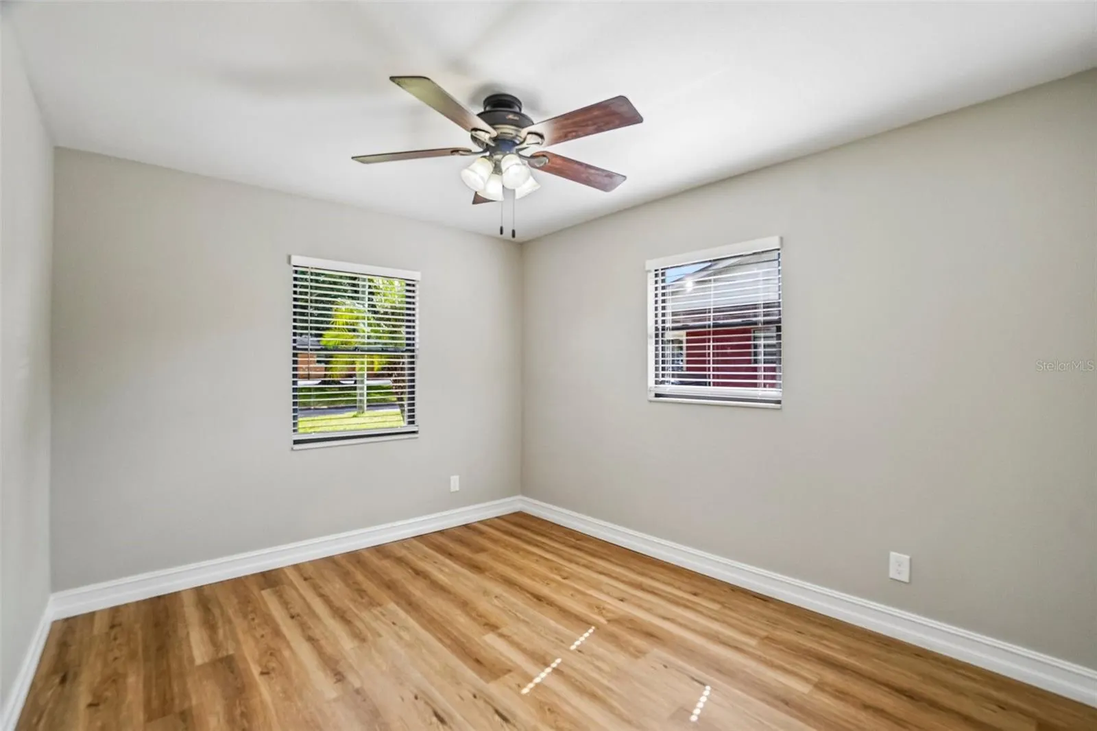 715 PAPAYA DR