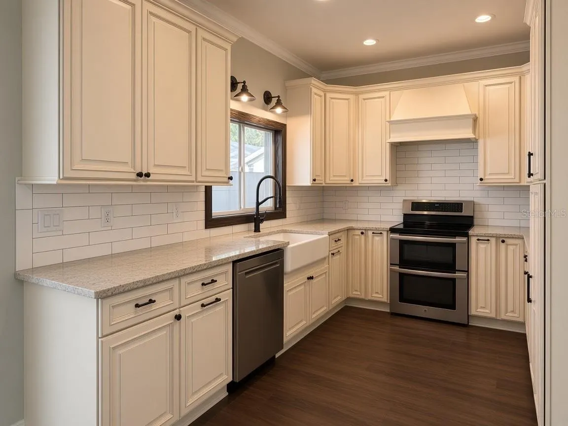 13039 ROYAL GEORGE AVE