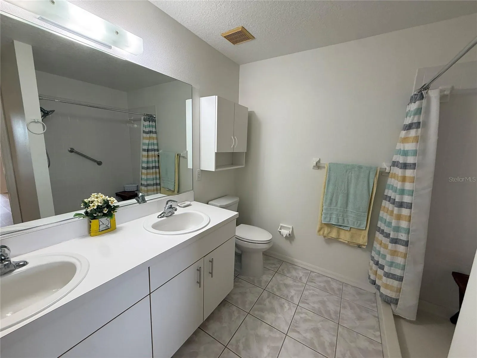 208 SILVER LAKE DR #206 #206