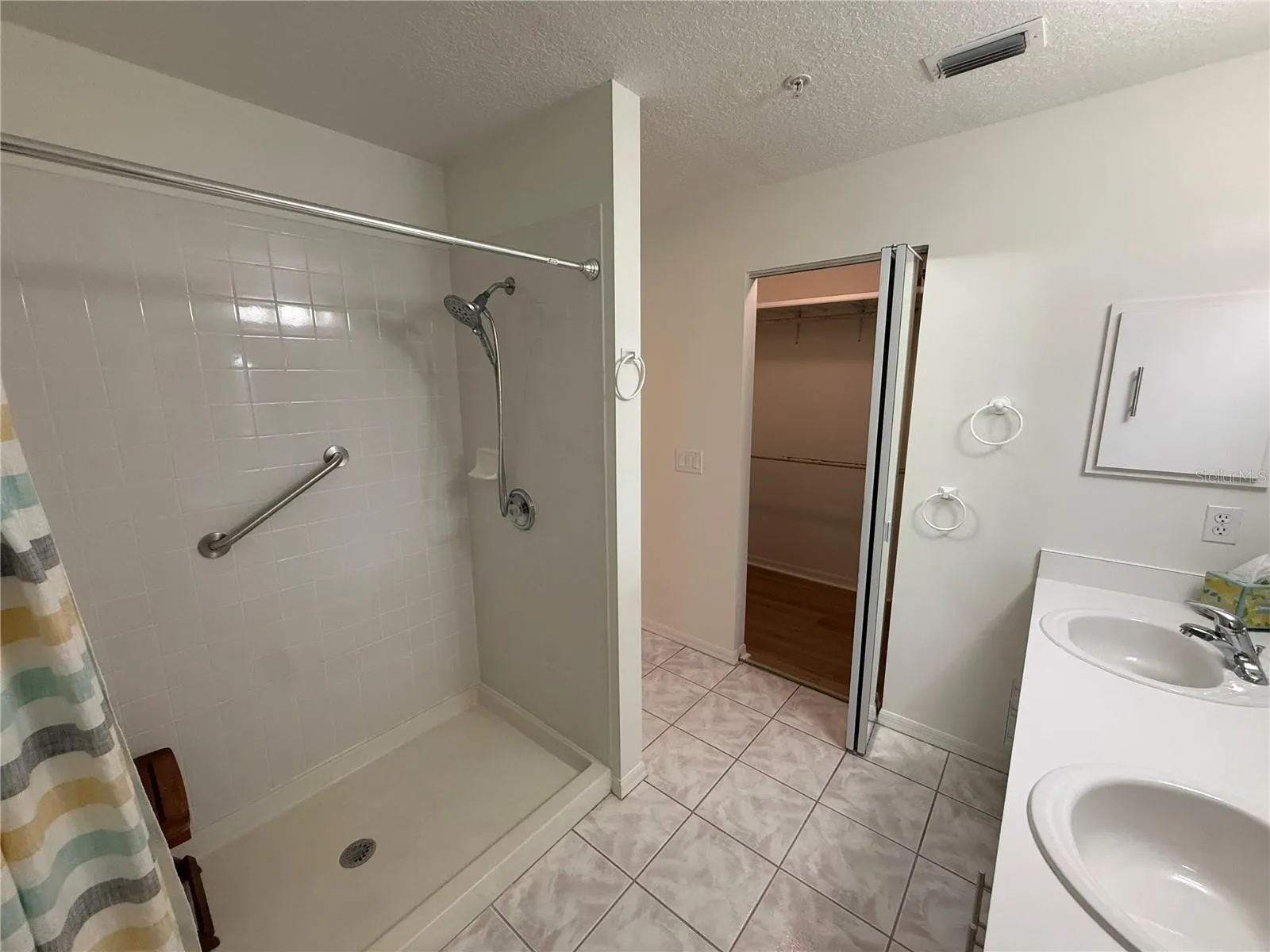 208 SILVER LAKE DR #206 #206