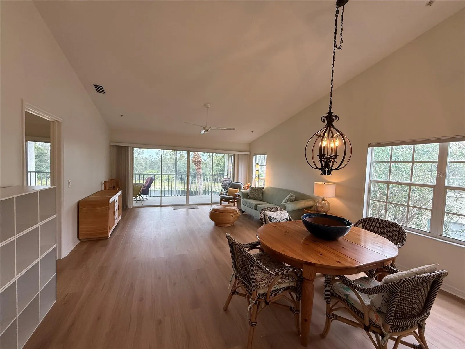 208 SILVER LAKE DR #206 #206