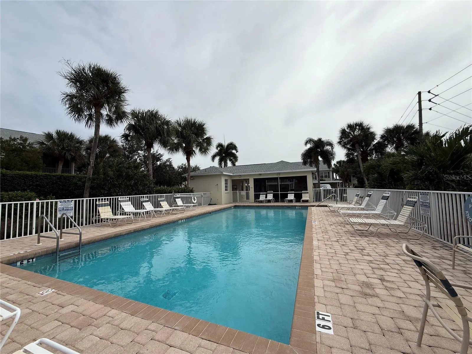 208 SILVER LAKE DR #206 #206