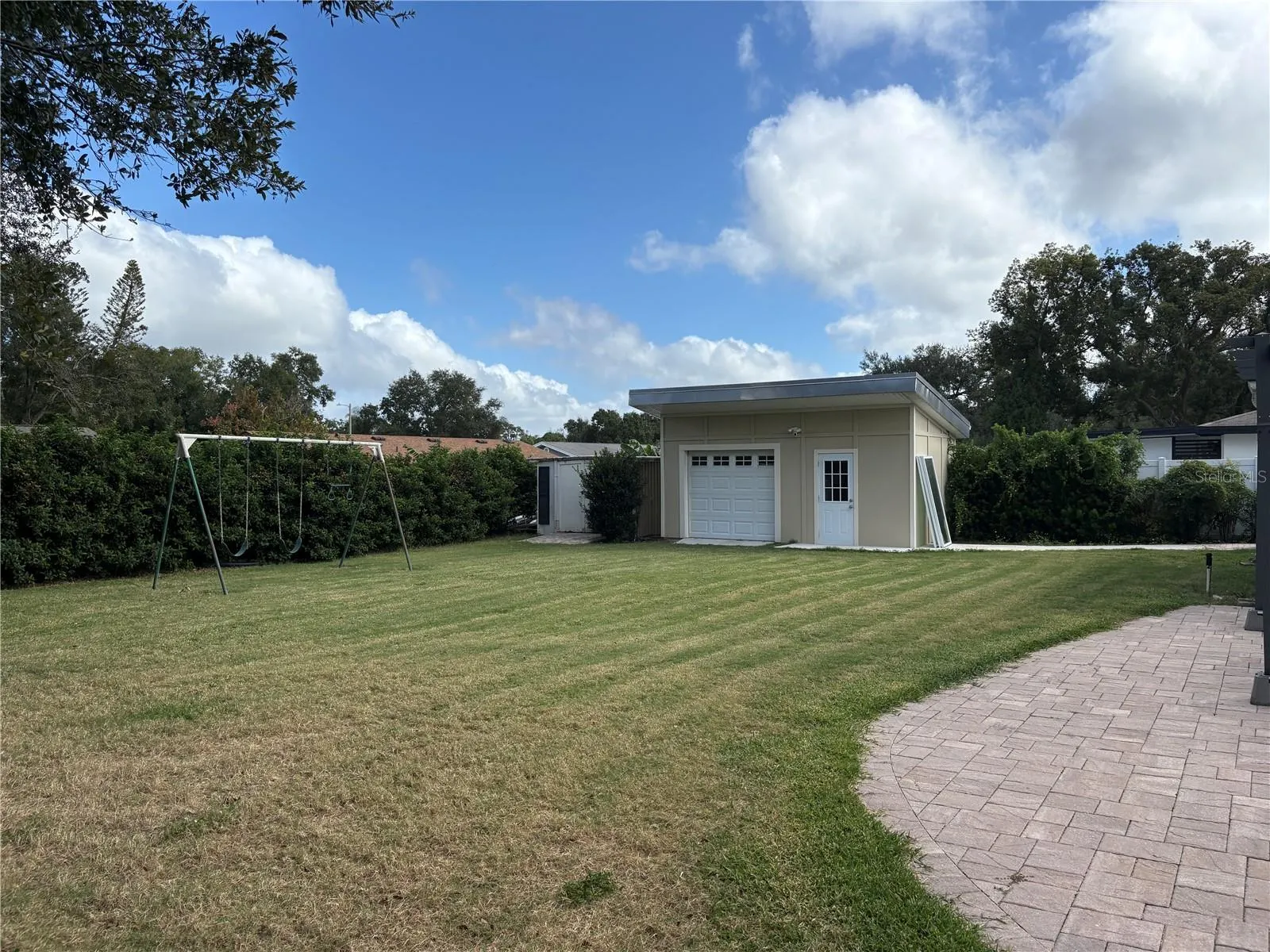 1813 ORANGE HILL DR