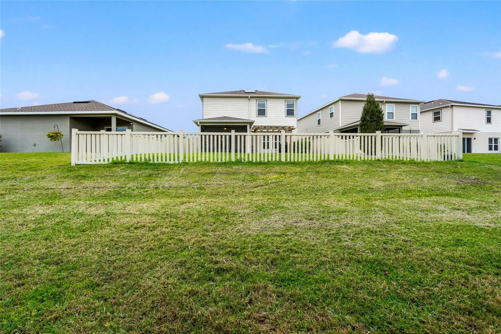 10480 HAWKS LANDING DR