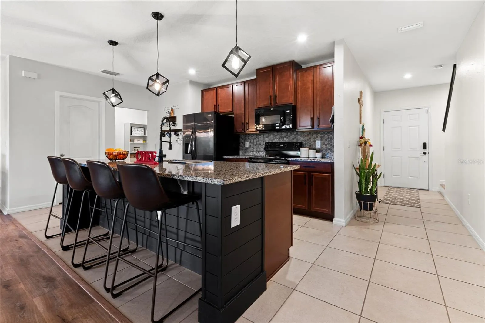 10480 HAWKS LANDING DR