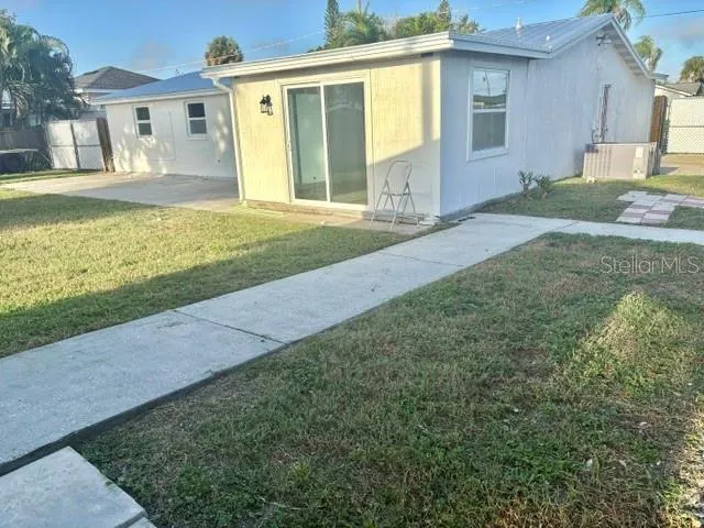 6313 FAIRWAY BLVD