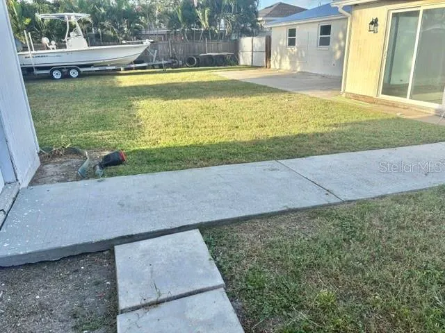 6313 FAIRWAY BLVD