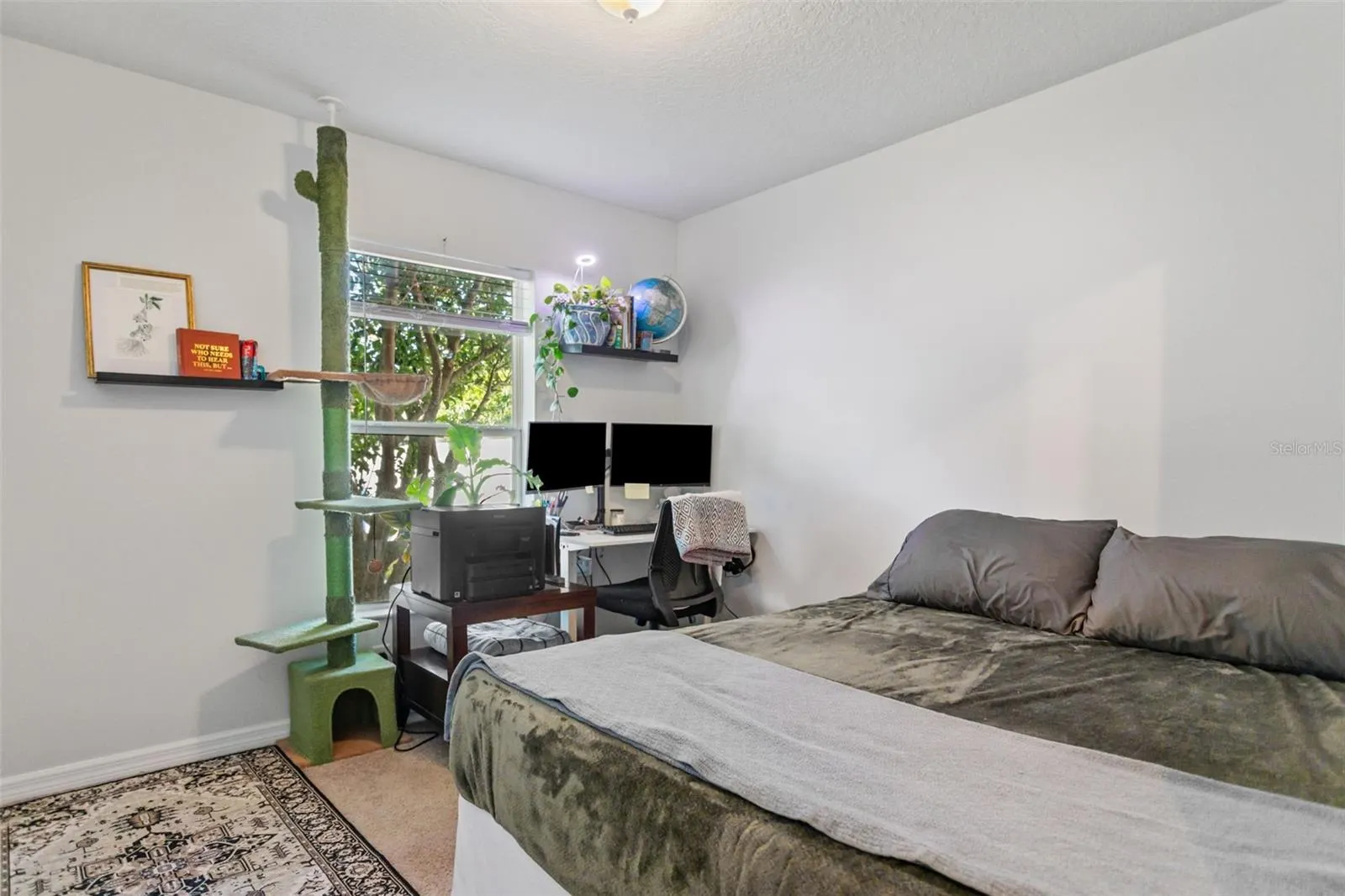 1050 22ND AVE N
