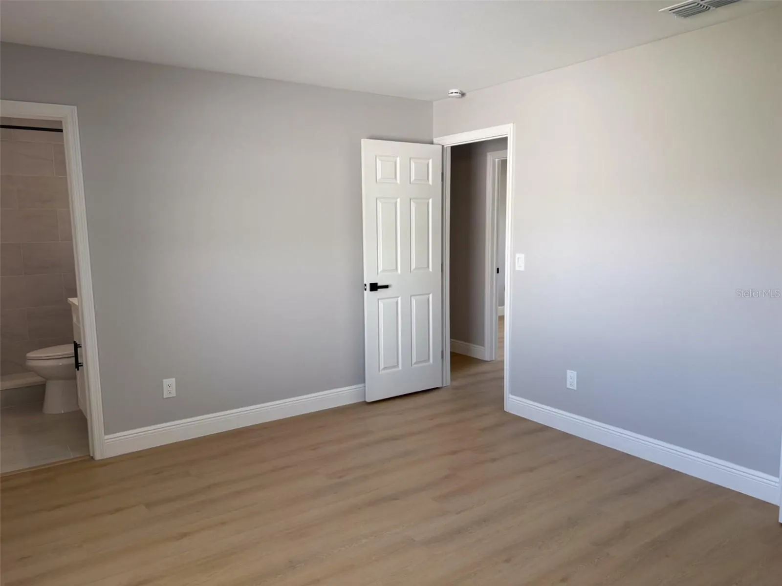 5213 COLFAX PL