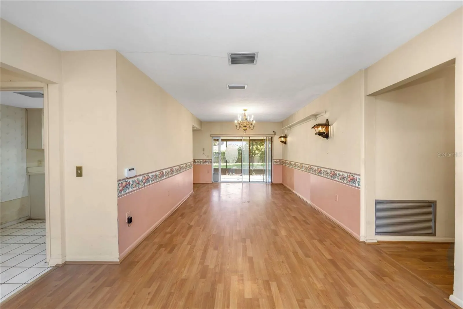 406 DEWOLF RD