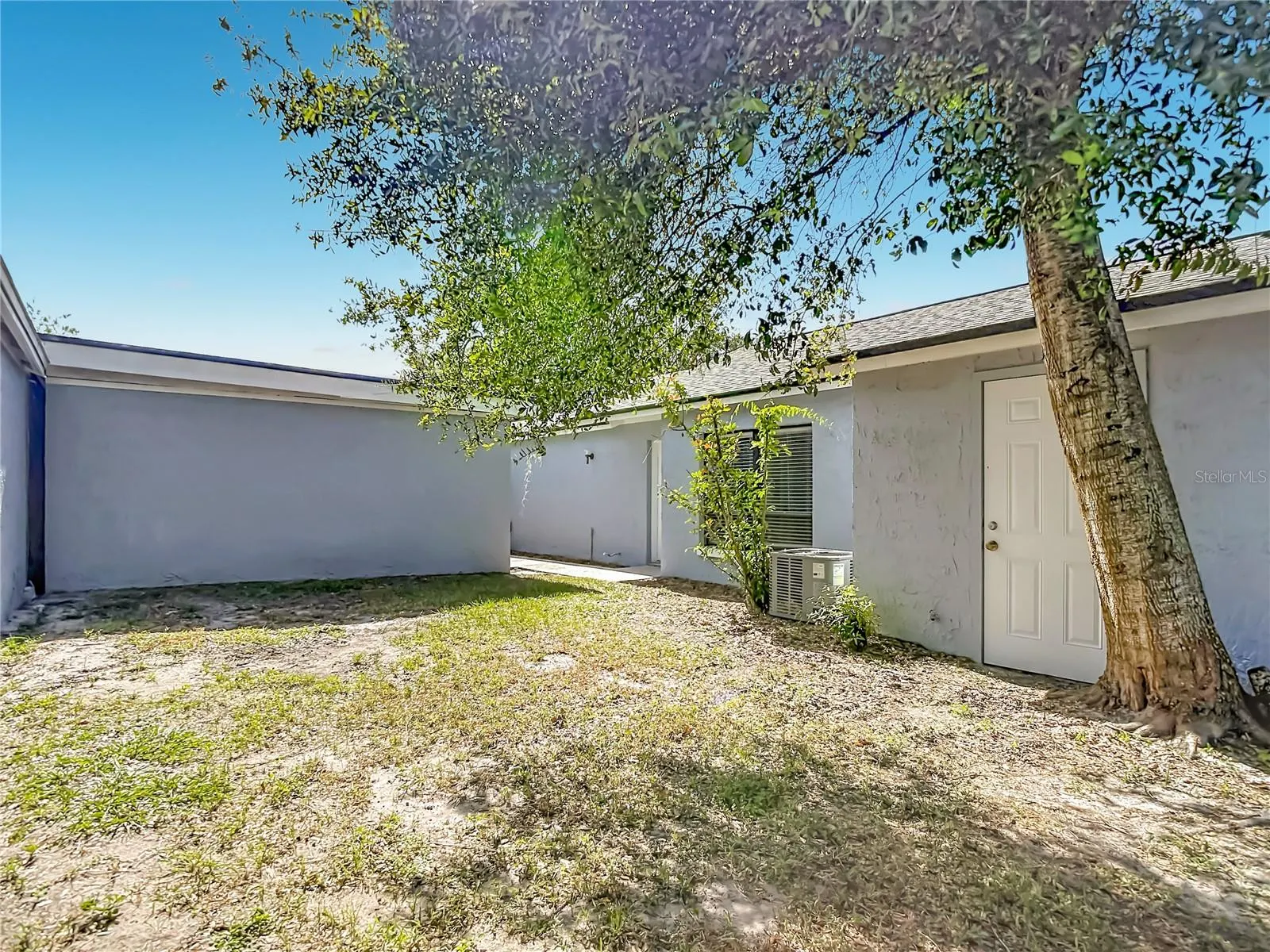1960 GREGORY DR