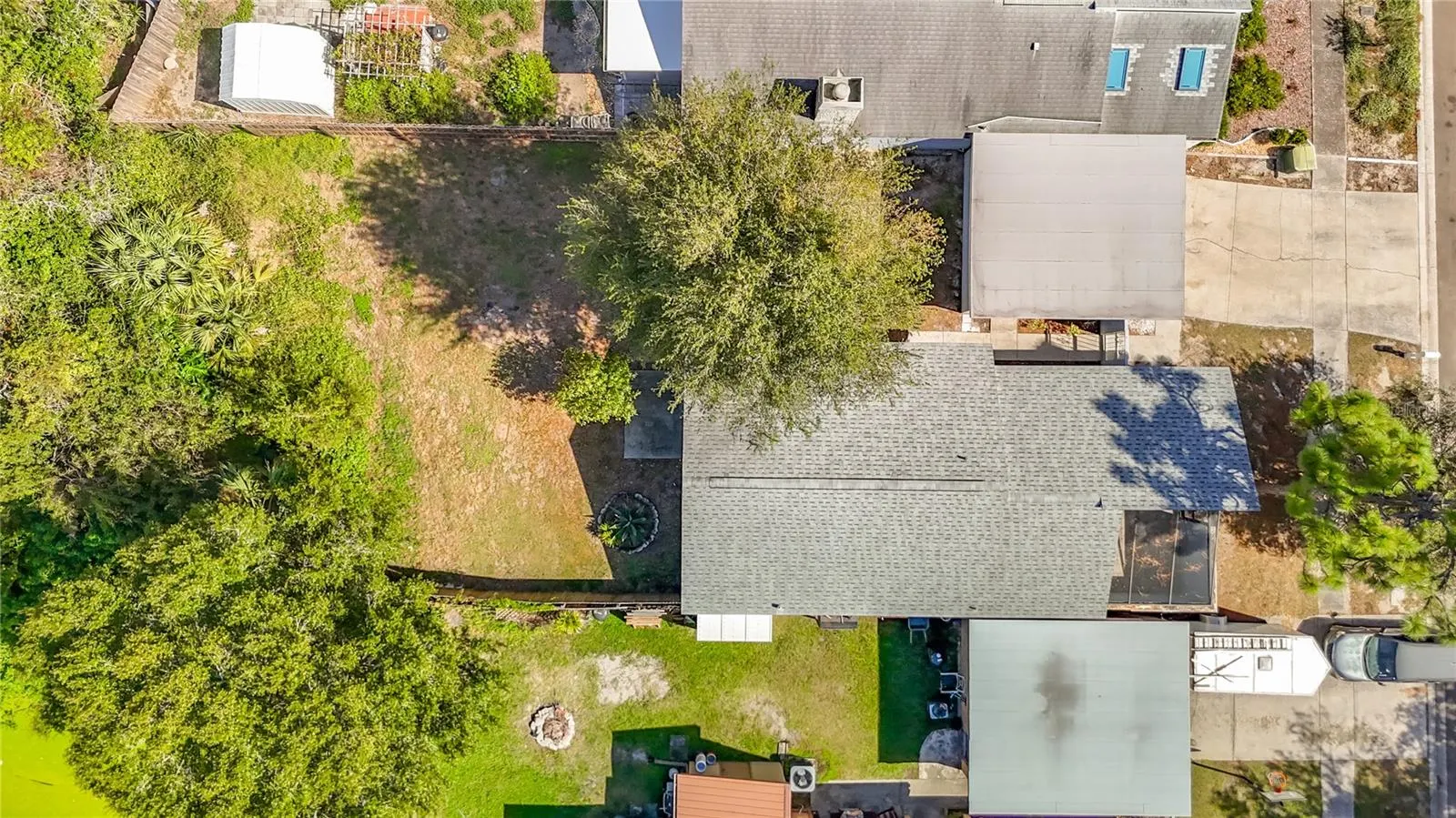 1960 GREGORY DR