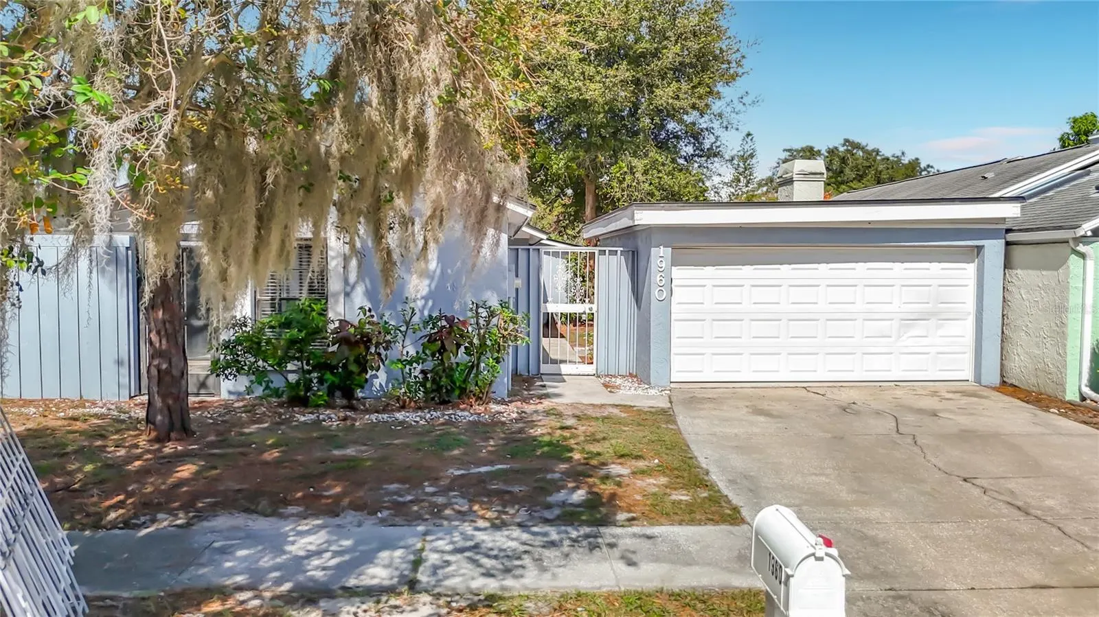 1960 GREGORY DR